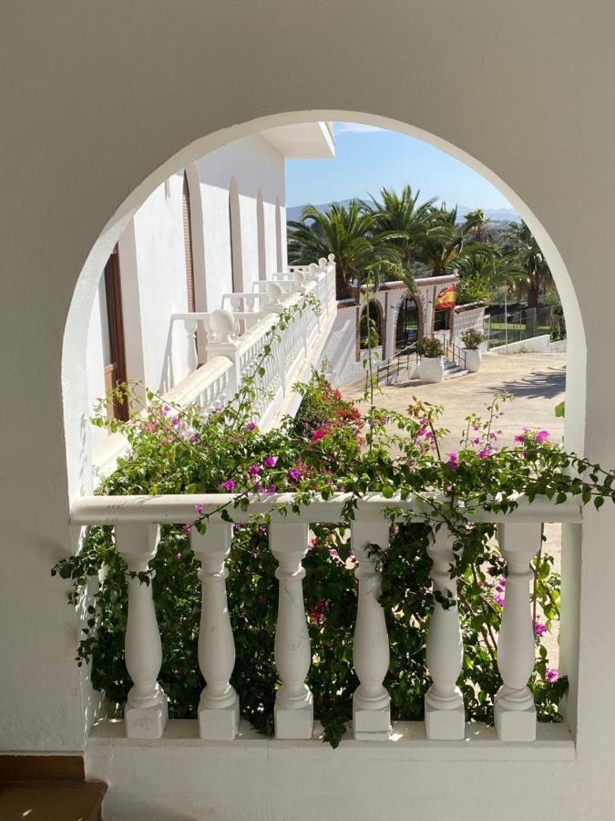 Hotel Meson Fuente Del Pino Ольвера Екстер'єр фото